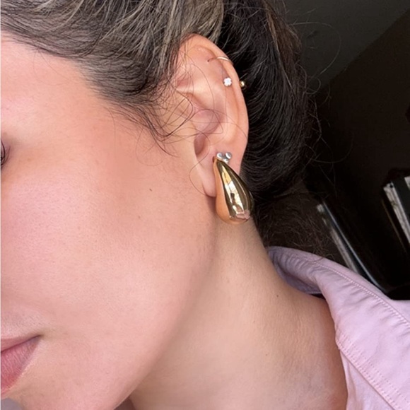 Raindrop Earrings- Gold - Picture 6 of 6